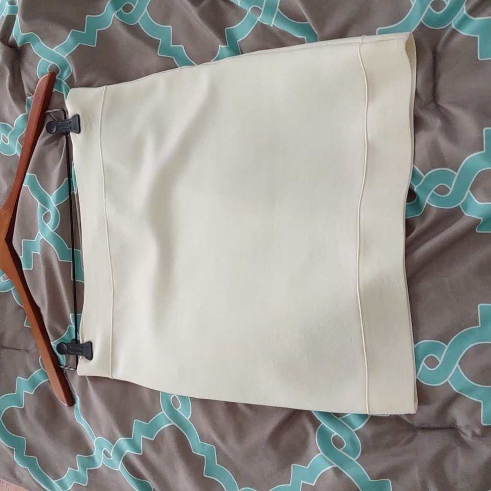 Bcbgmaxazria tube skirt